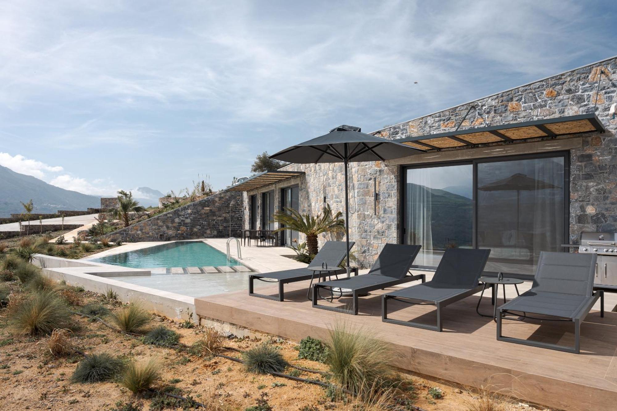Neromai Cave Luxury Villas Koxare Room photo